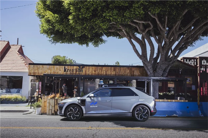 Motional and Uber EatsLaunch AutonomousDeliveries in Santa Monica